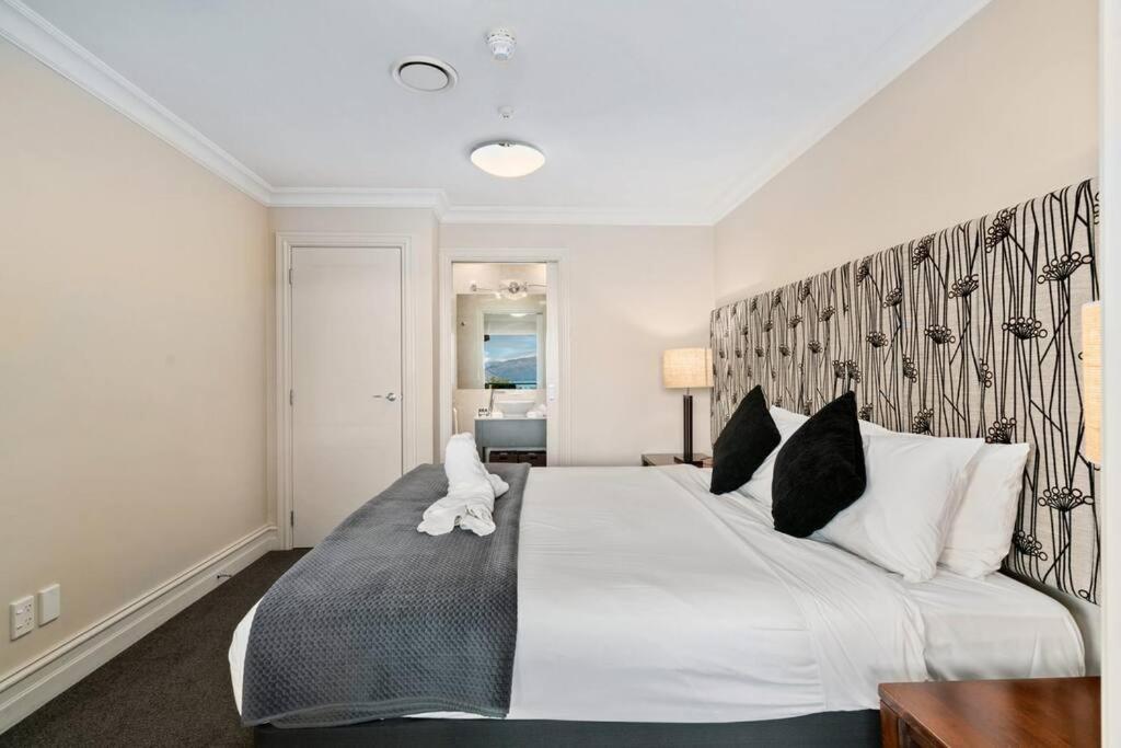 The Beacon - 2 Bedroom Luxe Apartment Квинстаун Экстерьер фото